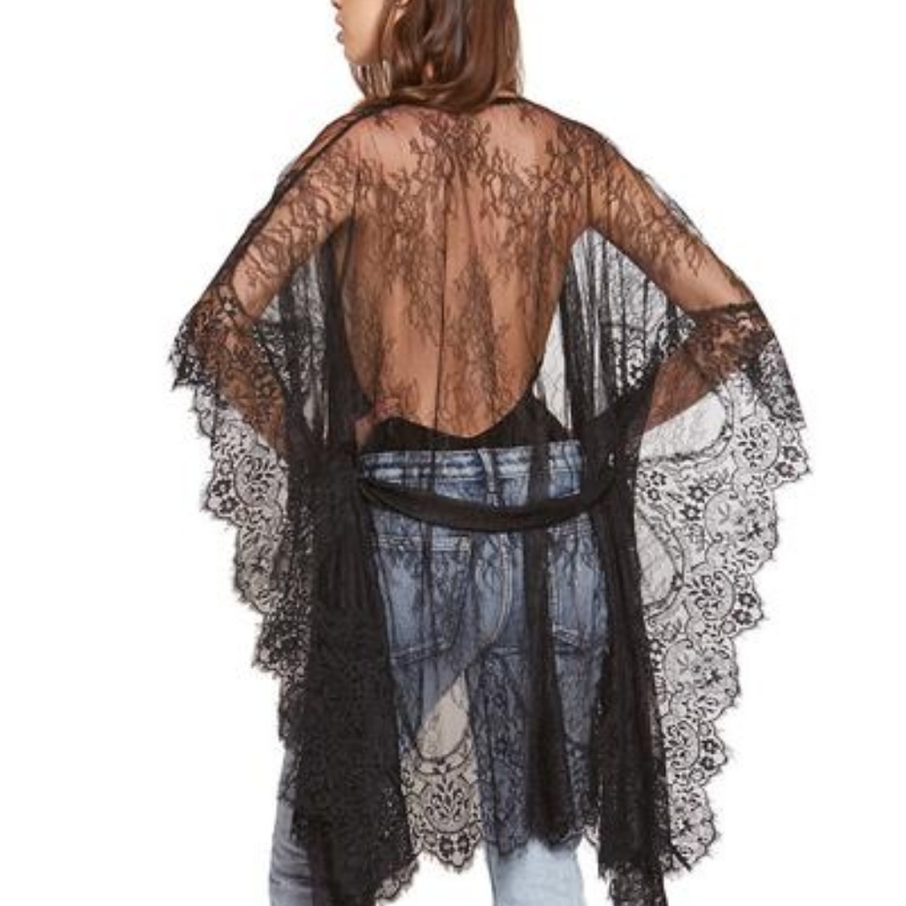 LACE ROBE - Picture 2 of 4